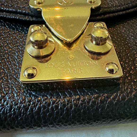 Louis Vuitton Empreinte Pochette Saint Germain Black - Picture 8 of 8